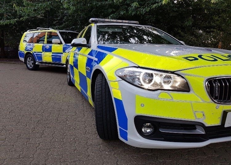 5083 police car uk photos and premium high res pictures - getty images on police car chase uk